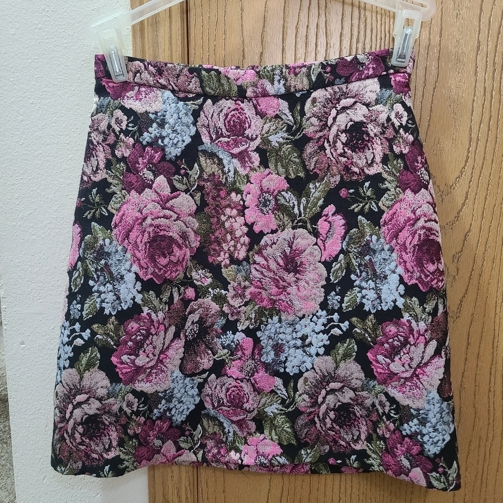 H&M Brocade Metallic Cottagecore Vintage Style Floral Print Pencil Skirt - Picture 4 of 5